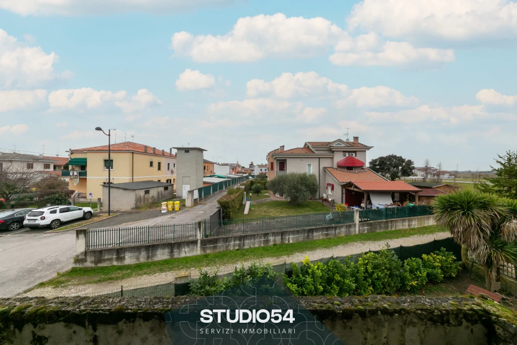 via-cesare-battisti-23-la-salute-livenza-031