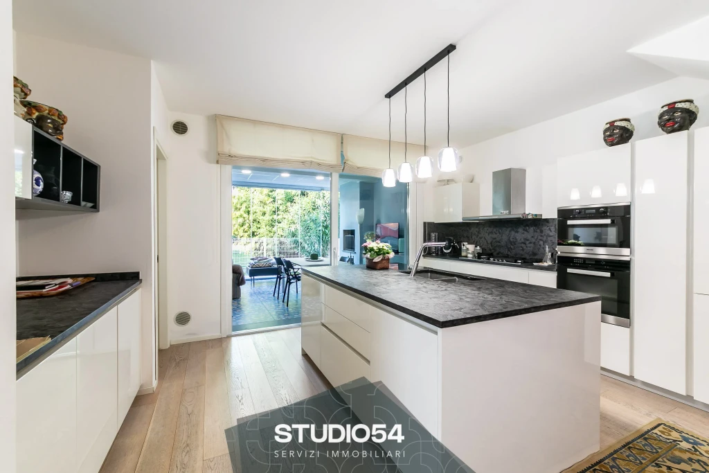 via-ginzburg-jesolo-001