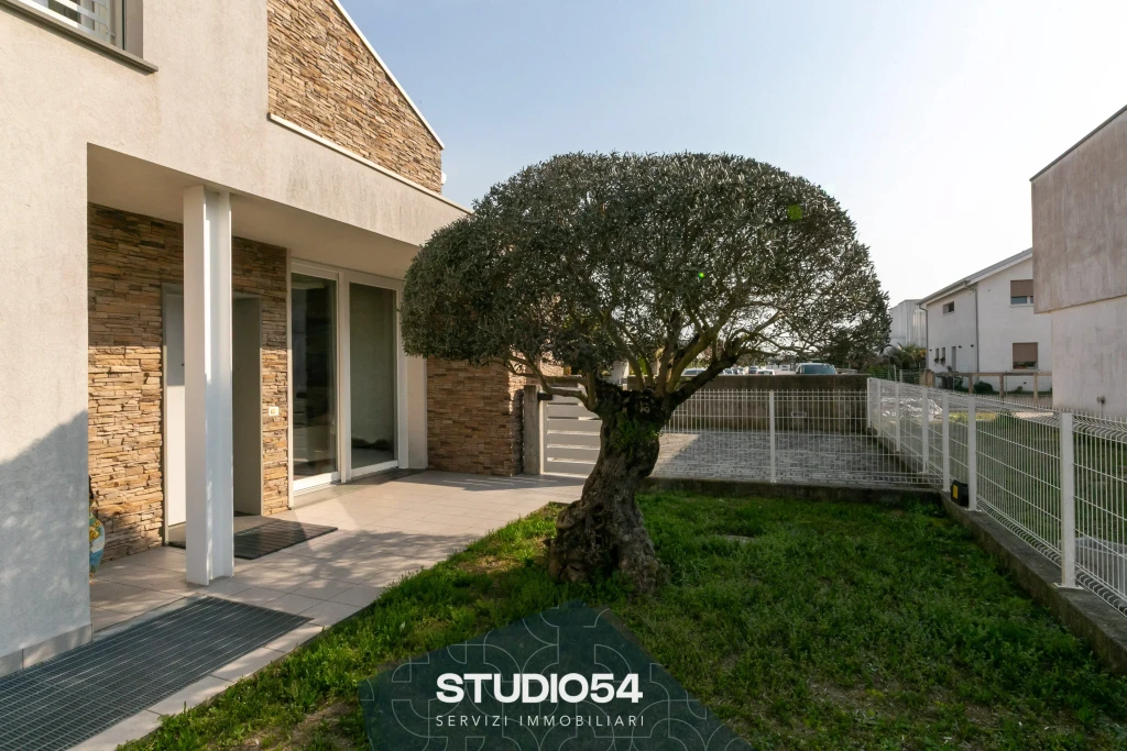 via-ginzburg-jesolo-049