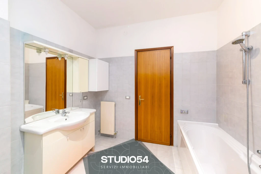 via-13-martiri-sandona-018