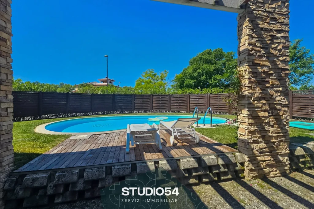villaggio-mare-piscina-003
