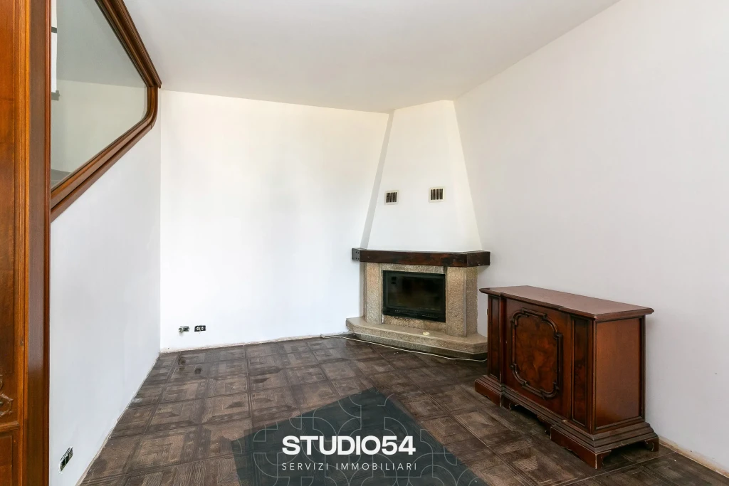 via-liberta-28-paese-009
