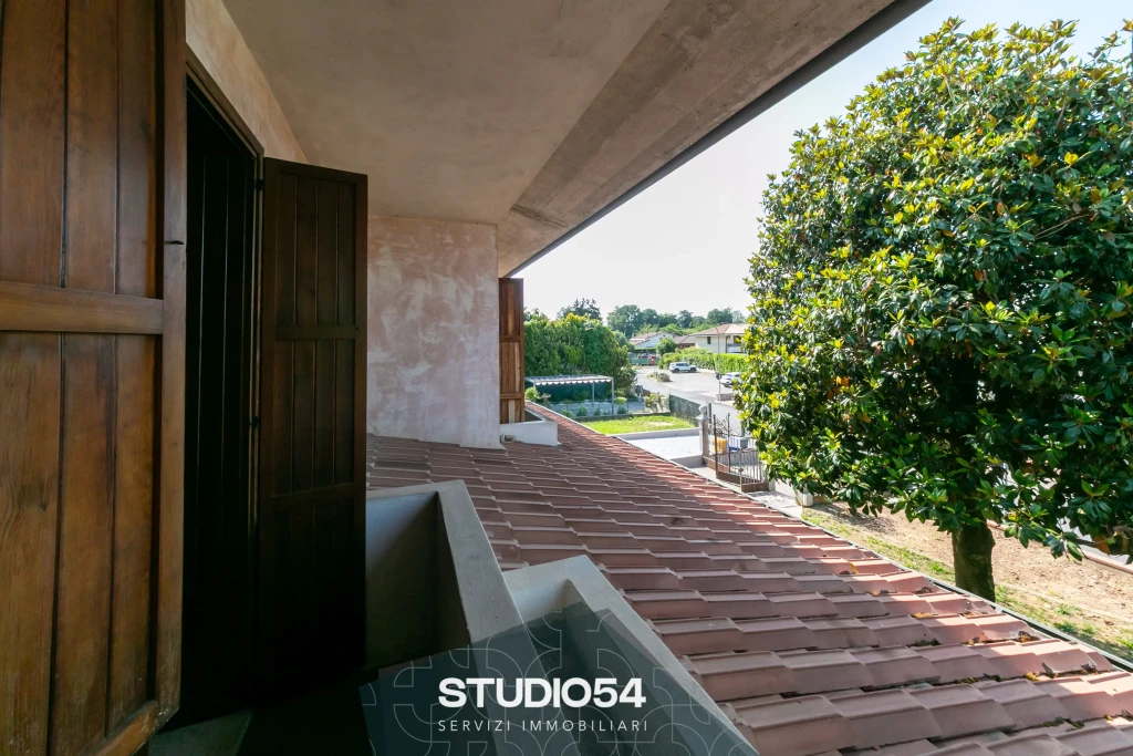via-liberta-28-paese-025