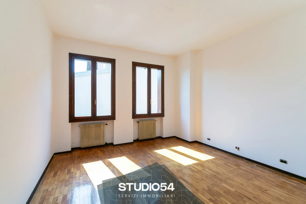 via-liberta-28-paese-032