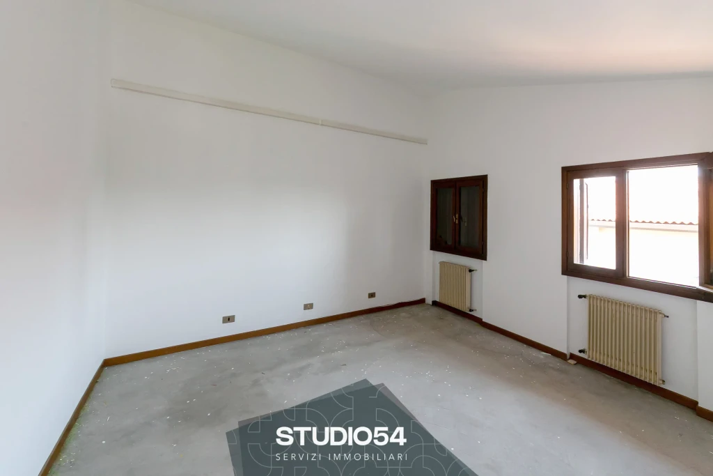 via-liberta-28-paese-035