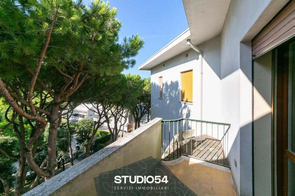 viale-oriente-pineta-jesolo-030